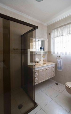 Casa à venda com 350m², 3 quartos e 4 vagasBanheiro Suíte