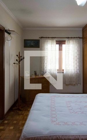 Casa à venda com 350m², 3 quartos e 4 vagasSuíte