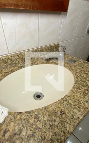 Casa à venda com 180m², 3 quartos e 3 vagasBanheiro 1