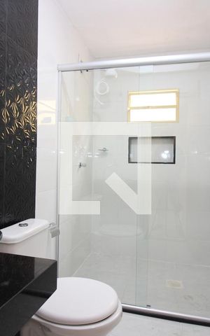 Casa para alugar com 120m², 3 quartos e 2 vagasBanheiro Social
