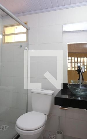 Casa para alugar com 120m², 3 quartos e 2 vagasBanheiro da Suíte