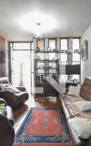 Casa à venda com 128m², 3 quartos e 2 vagasSala de Estar 