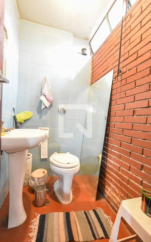 Casa à venda com 128m², 3 quartos e 2 vagasLavabo