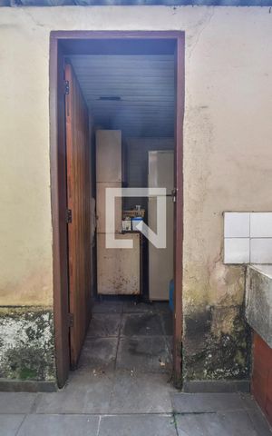 Casa à venda com 128m², 3 quartos e 2 vagasQuarto de Serviços 
