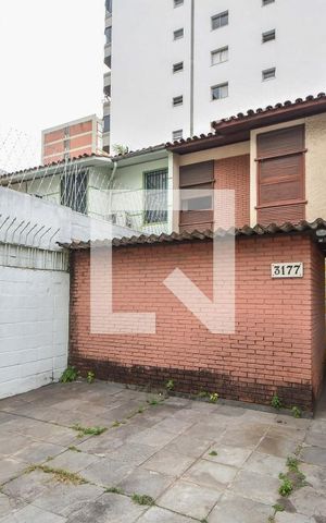 Casa à venda com 128m², 3 quartos e 2 vagasQuintal