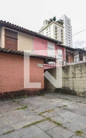Casa à venda com 128m², 3 quartos e 2 vagasQuintal