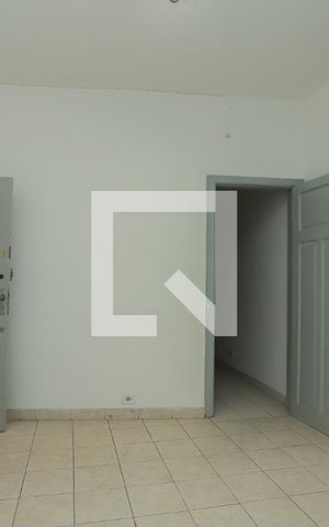 Casa para alugar com 72m², 2 quartos e 2 vagasSala