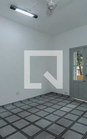 Casa para alugar com 72m², 2 quartos e 2 vagasQuarto 1
