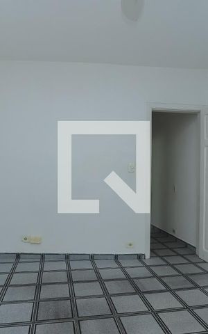 Casa para alugar com 72m², 2 quartos e 2 vagasQuarto 1