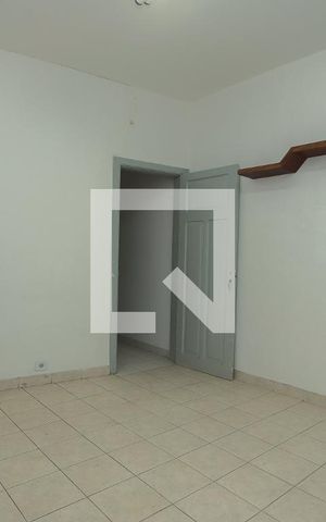 Casa para alugar com 72m², 2 quartos e 2 vagasSala