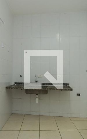 Casa para alugar com 72m², 2 quartos e 2 vagasCozinha