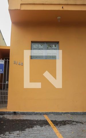 Casa para alugar com 72m², 2 quartos e 2 vagasFachada