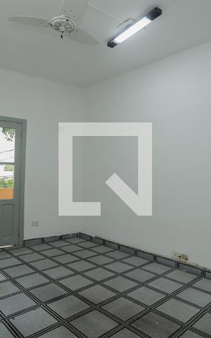 Casa para alugar com 72m², 2 quartos e 2 vagasQuarto 1