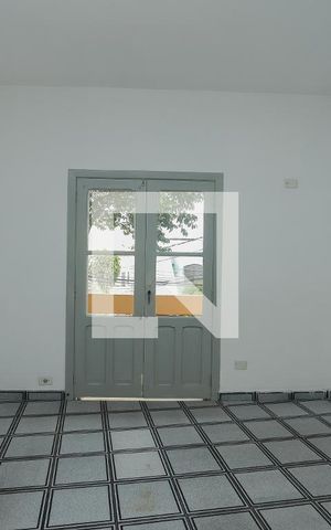Casa para alugar com 72m², 2 quartos e 2 vagasQuarto 1