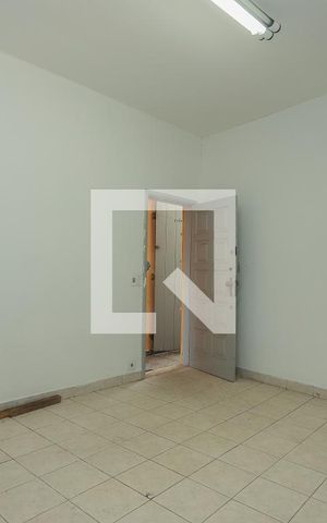 Casa para alugar com 72m², 2 quartos e 2 vagasSala
