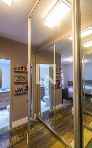 Apartamento à venda com 132m², 3 quartos e 2 vagasCloset da suíte