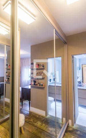 Apartamento à venda com 132m², 3 quartos e 2 vagasCloset da suíte