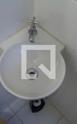 Apartamento à venda com 132m², 3 quartos e 2 vagasDetalhe banheiro