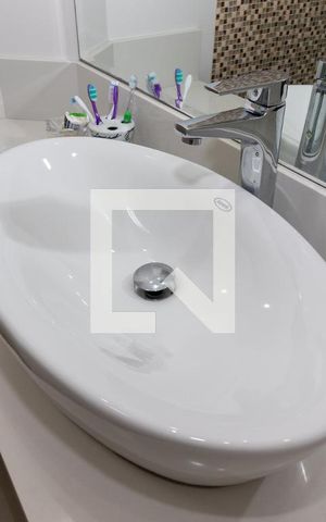 Apartamento à venda com 165m², 3 quartos e 3 vagasBanheiro da Suíte 1