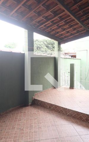 Casa à venda com 200m², 3 quartos e 5 vagasChurrasqueira