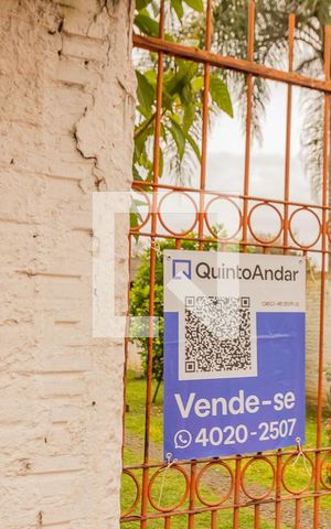 Casa à venda com 96m², 2 quartos e 2 vagasFachada