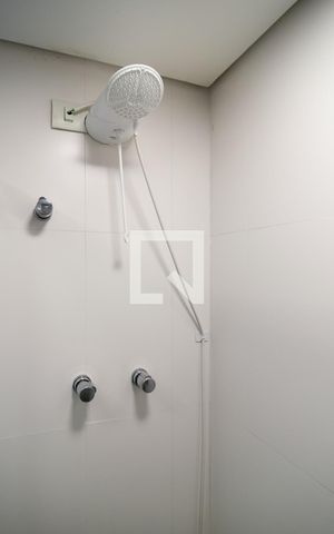 Apartamento à venda com 70m², 3 quartos e 1 vaga Apartamento à venda com 70m², 3 quartos e 1 vagaBanheiro Social
