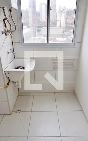 Apartamento para alugar com 42m², 2 quartos e sem vaga Apartamento para alugar com 42m², 2 quartos e sem vagaÁrea de Serviço
