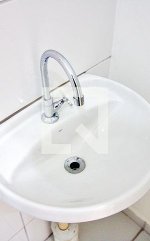 Apartamento para alugar com 42m², 2 quartos e sem vaga Apartamento para alugar com 42m², 2 quartos e sem vagaBanheiro