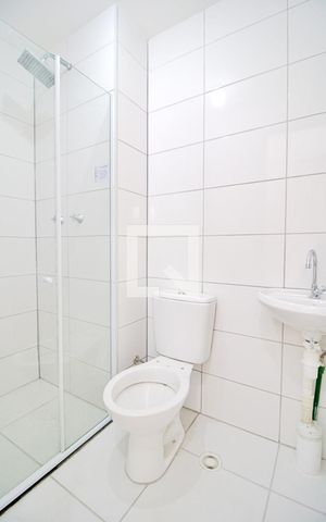 Apartamento para alugar com 42m², 2 quartos e sem vaga Apartamento para alugar com 42m², 2 quartos e sem vagaBanheiro
