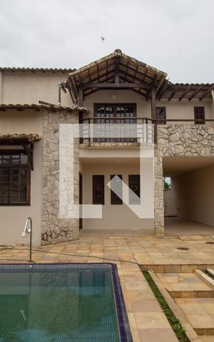 Casa de condomínio para alugar com 240m², 4 quartos e 2 vagas Casa de condomínio para alugar com 240m², 4 quartos e 2 vagasFrente da Casa