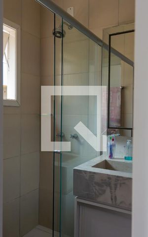 Casa de condomínio à venda com 102m², 3 quartos e 2 vagasBanheiro
