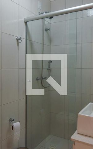 Casa de condomínio à venda com 102m², 3 quartos e 2 vagasBanheiro 2