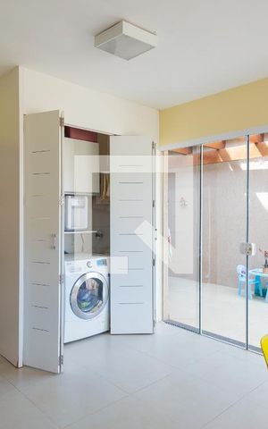Casa de condomínio à venda com 102m², 3 quartos e 2 vagasÁrea comum