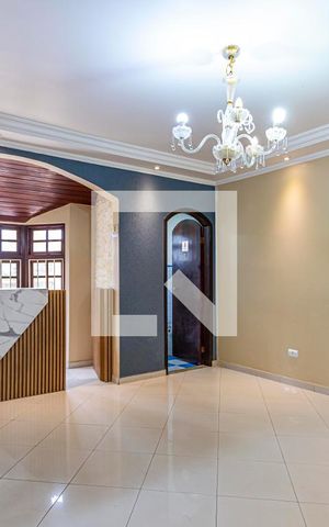 Casa à venda com 349m², 5 quartos e 5 vagas Casa à venda com 349m², 5 quartos e 5 vagasSala 1