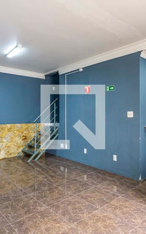 Casa à venda com 349m², 5 quartos e 5 vagas Casa à venda com 349m², 5 quartos e 5 vagasSala 2