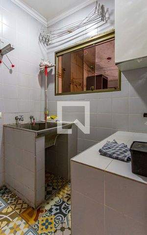 Casa à venda com 349m², 5 quartos e 5 vagas Casa à venda com 349m², 5 quartos e 5 vagasÁrea de Serviço