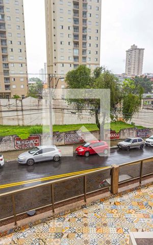 Casa à venda com 349m², 5 quartos e 5 vagas Casa à venda com 349m², 5 quartos e 5 vagasVista da Suite 2