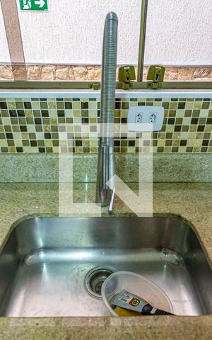 Casa à venda com 349m², 5 quartos e 5 vagas Casa à venda com 349m², 5 quartos e 5 vagasDetalhe da Cozinha 2