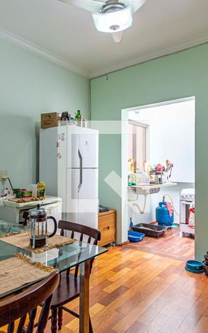 Casa à venda com 349m², 5 quartos e 5 vagas Casa à venda com 349m², 5 quartos e 5 vagasCozinha 1