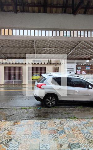 Casa à venda com 349m², 5 quartos e 5 vagas Casa à venda com 349m², 5 quartos e 5 vagasGaragem 2