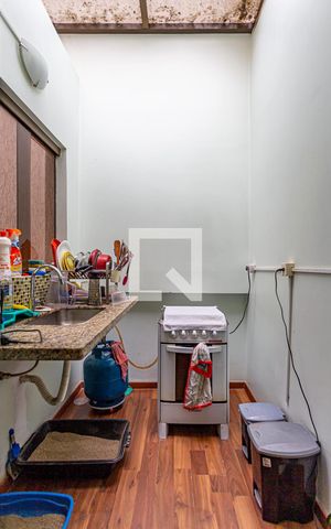 Casa à venda com 349m², 5 quartos e 5 vagas Casa à venda com 349m², 5 quartos e 5 vagasCozinha 1