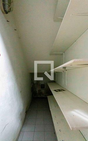 Casa à venda com 349m², 5 quartos e 5 vagas Casa à venda com 349m², 5 quartos e 5 vagasDeposito