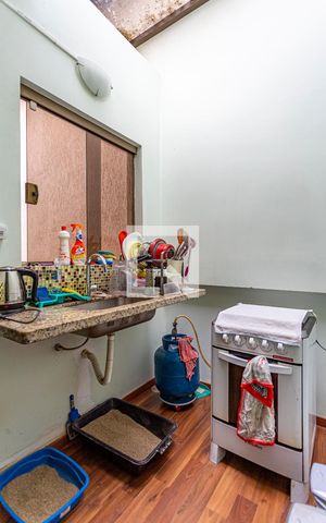 Casa à venda com 349m², 5 quartos e 5 vagas Casa à venda com 349m², 5 quartos e 5 vagasCozinha 1