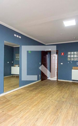 Casa à venda com 349m², 5 quartos e 5 vagas Casa à venda com 349m², 5 quartos e 5 vagasSala 4