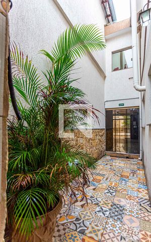 Casa à venda com 349m², 5 quartos e 5 vagas Casa à venda com 349m², 5 quartos e 5 vagasÁrea de Inverno