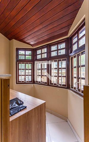 Casa à venda com 349m², 5 quartos e 5 vagas Casa à venda com 349m², 5 quartos e 5 vagasSala 1