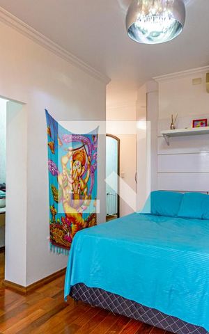 Casa à venda com 349m², 5 quartos e 5 vagas Casa à venda com 349m², 5 quartos e 5 vagasSuite 3
