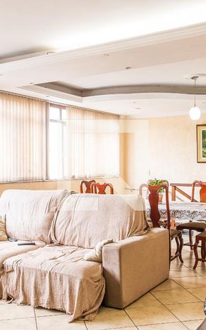 Casa para alugar com 360m², 5 quartos e 2 vagas Casa para alugar com 360m², 5 quartos e 2 vagasSala