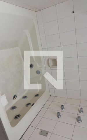 Casa para alugar com 380m², 4 quartos e 2 vagasSuíte 2