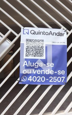 Casa para alugar com 380m², 4 quartos e 2 vagasPlaquinha Quinto Andar 